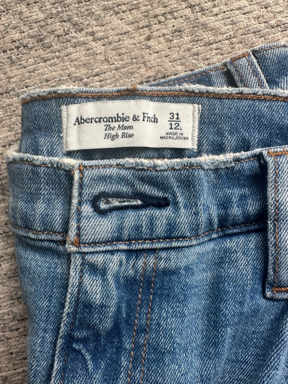 Abercrombie & Fitch Light Blue Straight Leg Jeans - Picture 2 of 2
